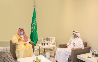 أمير منطقة الباحة يلتقي وزير الصحة ويبحثان احتياج وتطوير القطاع الصحي بالمنطقة ومحافظاتها