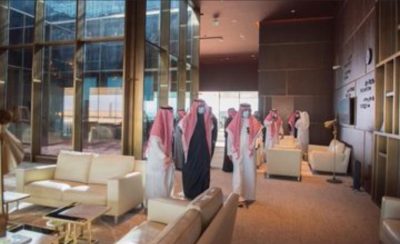 استعدادا للقمة الخليجية،مدير مطار الأمير عبدالمجيد بالعلا يستقبل رئيس هيئة الطيران المدني